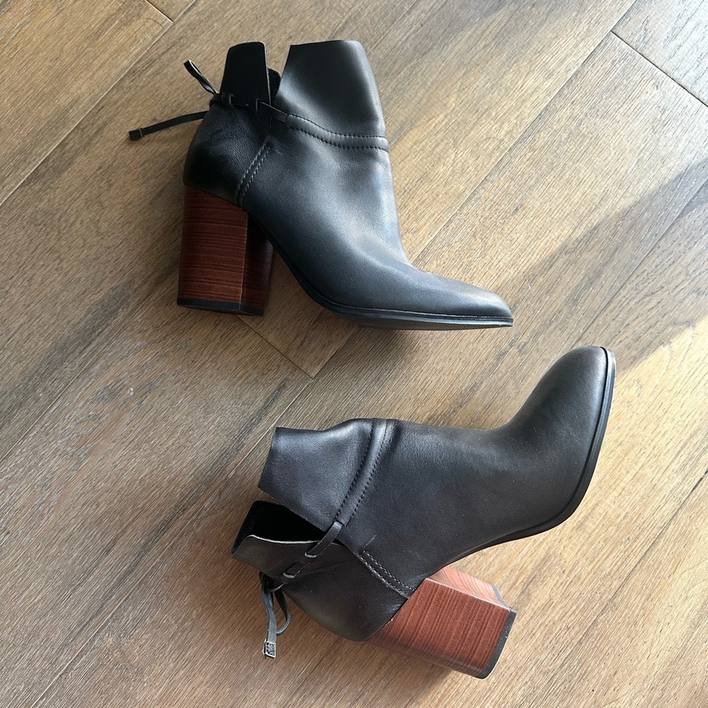 nwt - leather booties